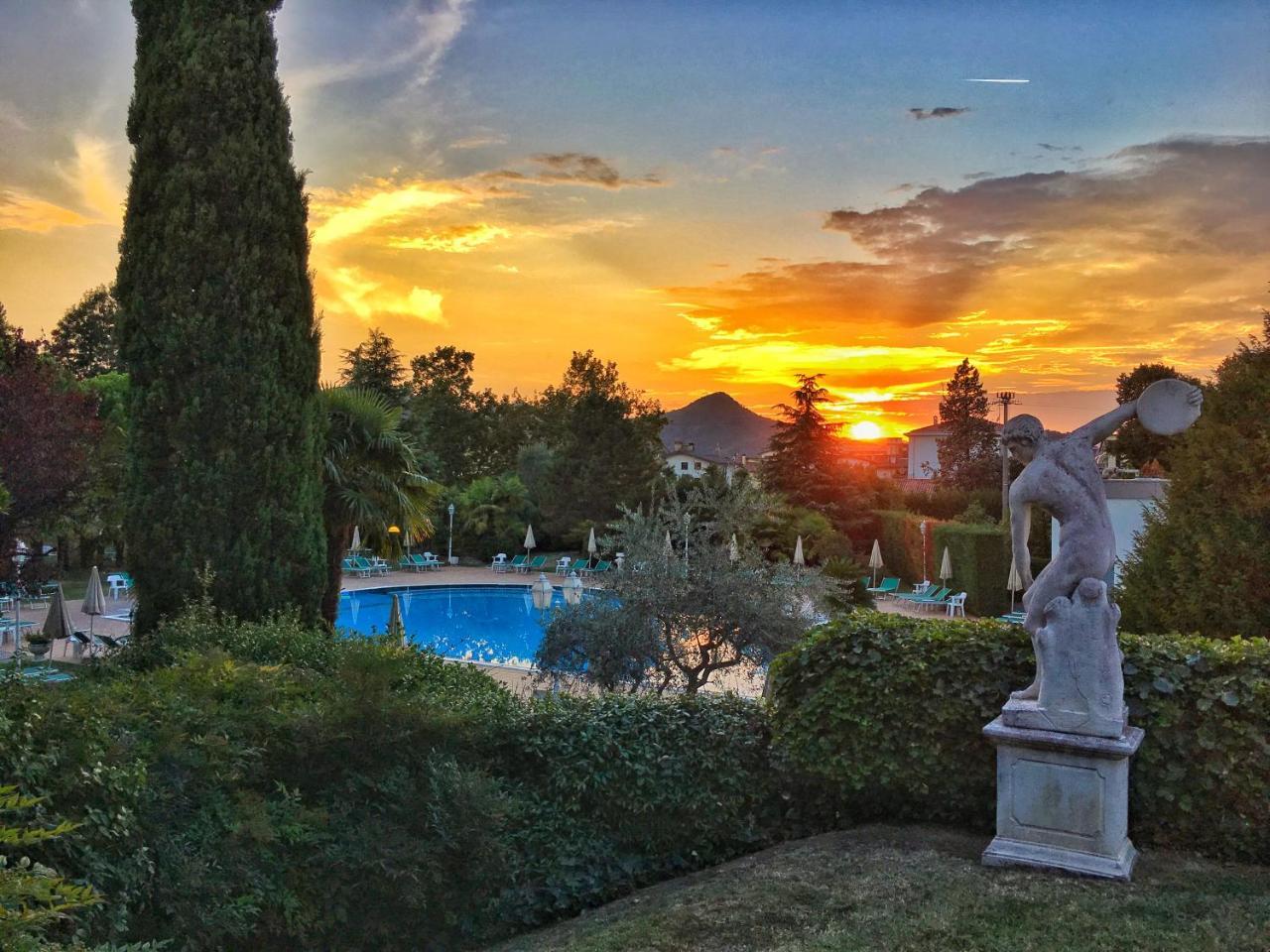 Hotel Des Bains Terme Montegrotto Terme Dış mekan fotoğraf